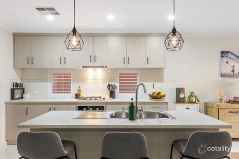 Property photo of 2/15 Capeview Crescent Hackham SA 5163