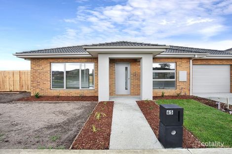 Property photo of 65 Tangemere Way Cranbourne East VIC 3977