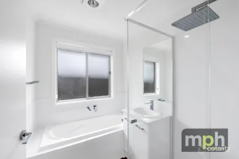 Property photo of 6 Ruby Crescent Munno Para Downs SA 5115