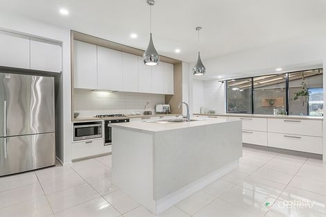 Property photo of 16 Feathery Grove Sandhurst VIC 3977