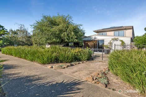 Property photo of 16 Feathery Grove Sandhurst VIC 3977