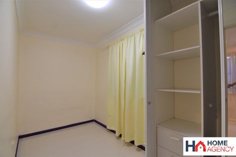 Property photo of 16 Yeronga Close St Johns Park NSW 2176