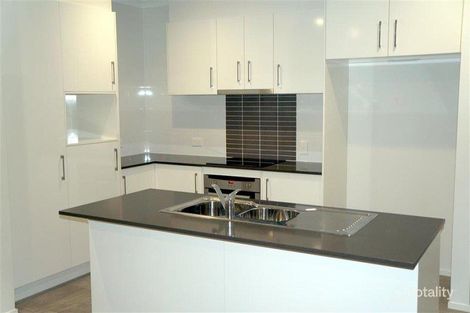 Property photo of 9 Josephine Street Boyne Island QLD 4680