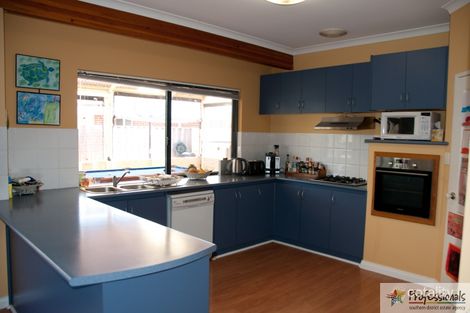 Property photo of 11 Barton Drive Australind WA 6233
