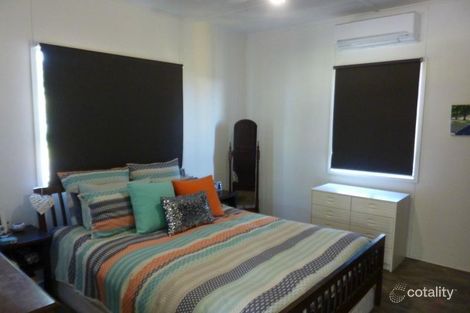 Property photo of 31 Robin Street Slade Point QLD 4740
