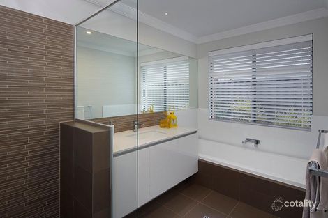 26 Pitsford Ch, Aveley, WA 6069