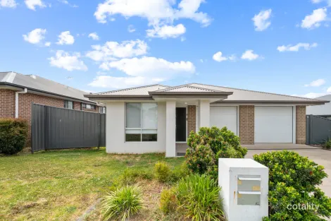 1/11 Nairn Ave, Heddon Greta, NSW 2321