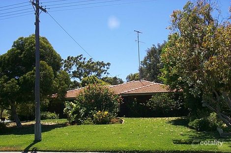 33 Mawson Cres, Hillarys, WA 6025