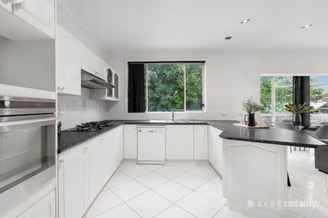 Property photo of 18 Shelford Grove Dingley Village VIC 3172