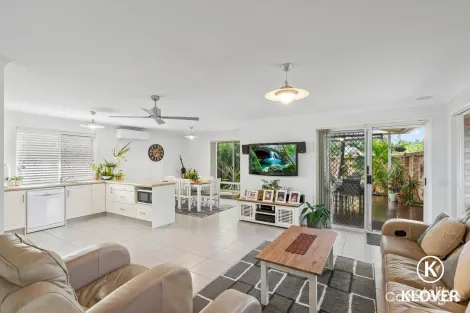 1/61 St Kevins Ave, Benowa, QLD 4217