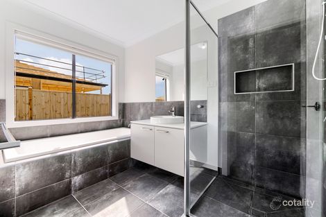 Property photo of 18 Vivace Avenue Clyde VIC 3978