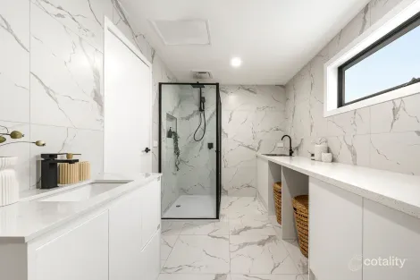 Property photo of 1/237-239 Westall Road Clayton South VIC 3169