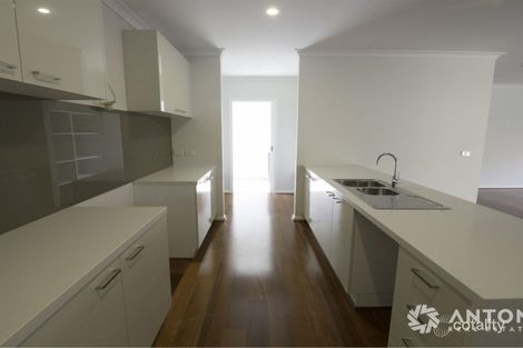 Property photo of 34 Teneriffe Street Cranbourne North VIC 3977