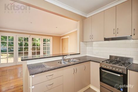 Property photo of 30 Blamey Street Turvey Park NSW 2650