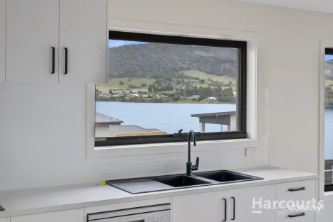 21 Sunningdale Cl, Midway Point, TAS 7171