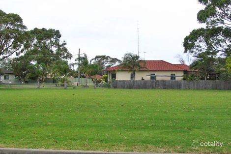 Devenish St, Fernhill, NSW 2519