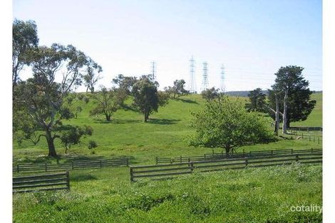 Property photo of 85 Holm Park Road Beaconsfield VIC 3807