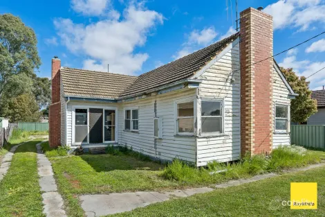 Property photo of 30 Carpenter Street Kangaroo Flat VIC 3555