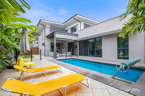 Property photo of 10 Edgewater Place Bulimba QLD 4171