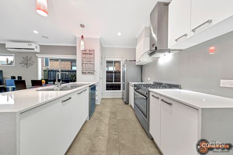 Property photo of 28 Primavera Drive Mickleham VIC 3064