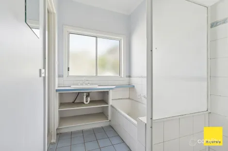 Property photo of 30 Carpenter Street Kangaroo Flat VIC 3555