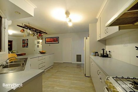 Property photo of 4 Baltaser Drive Pakenham VIC 3810