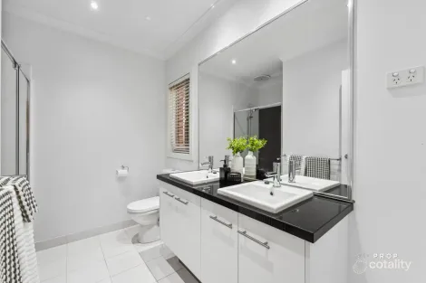 Property photo of 3 Malua Road Ferntree Gully VIC 3156
