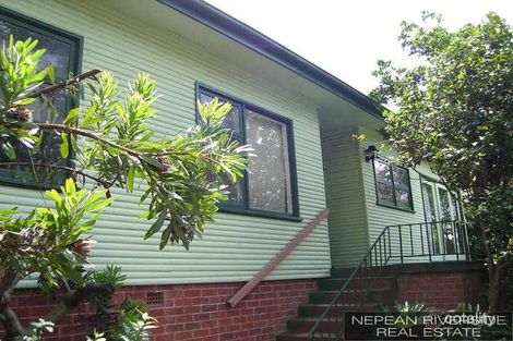 11 Caley Cres, Lapstone, NSW 2773