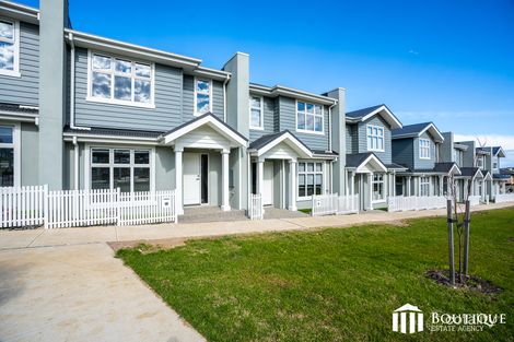 2 Splendour Lane, Berwick, VIC 3806