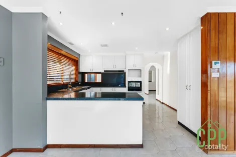 Property photo of 30 Coningham Street Gowrie ACT 2904
