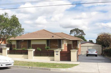 1 Long Beach Cres, Mount Waverley, VIC 3149