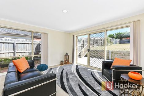 Property photo of 4/12 Renlik Court Pakenham VIC 3810