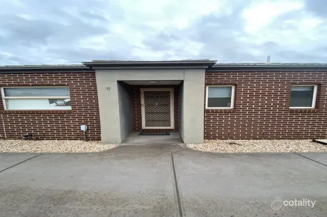 2/4 Anastasia Ct, Hillside, VIC 3037