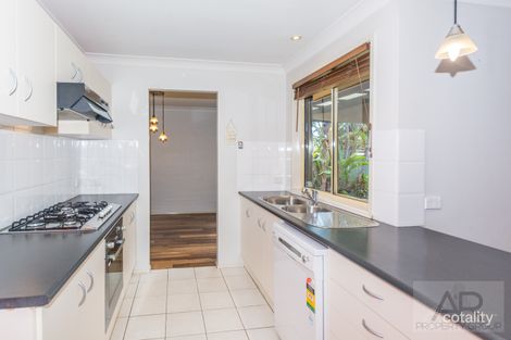 Property photo of 27 Esperance Drive Albion Park NSW 2527