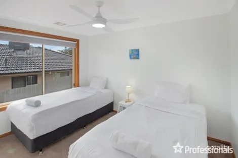 Property photo of 12 Kincora Place Bourkelands NSW 2650