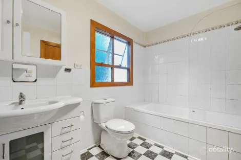 Property photo of 74 Taroona Crescent Taroona TAS 7053