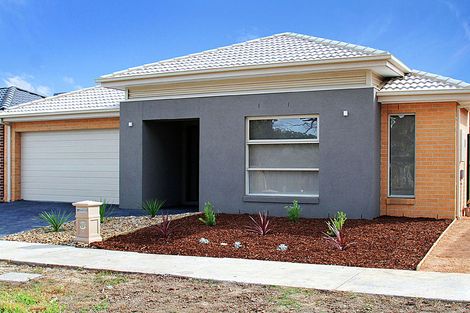 Property photo of 14 Tawonga Lane Mernda VIC 3754