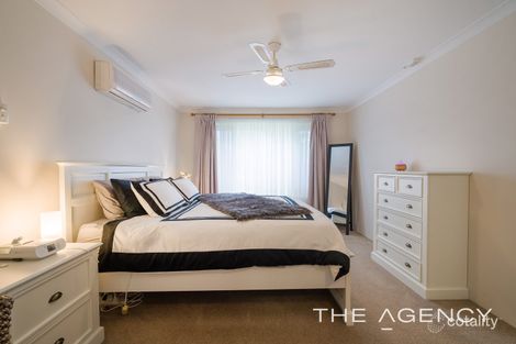 Property photo of 6 Jenkin Mews Atwell WA 6164