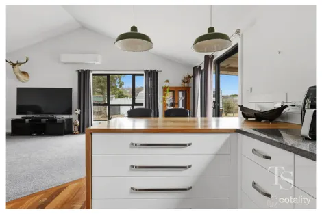 40 Cromwell St, Perth, TAS 7300