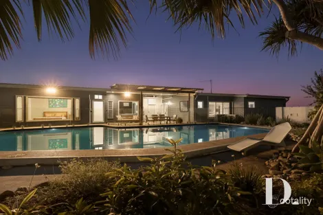 Property photo of 1 Surf Street Emerald Beach NSW 2456