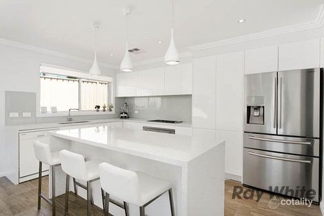 Property photo of 2/40 Greenacre Road Wollongong NSW 2500