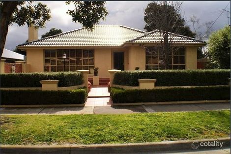 Property photo of 1/1 Palm Beach Crescent Mount Waverley VIC 3149