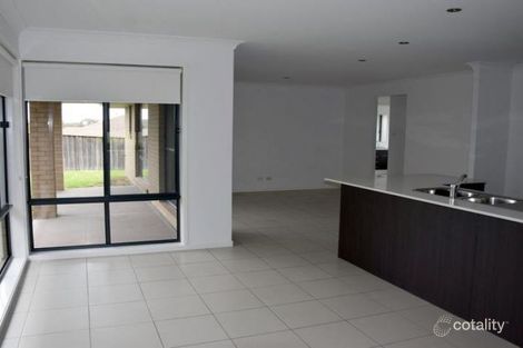 Property photo of 3 Honeysuckle Drive Aberglasslyn NSW 2320