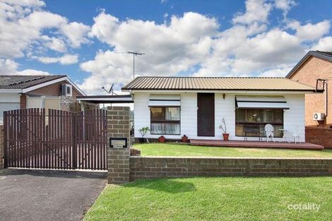 Property photo of 15 The Boomerang Freemans Reach NSW 2756