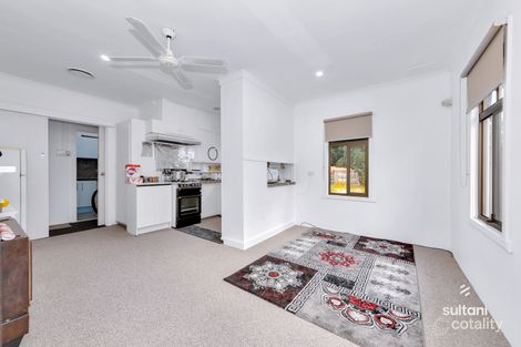 Property photo of 28 Kanooka Grove Doveton VIC 3177