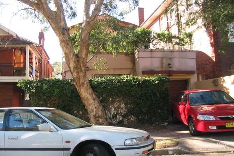 Property photo of 2/51 Sir Thomas Mitchell Road Bondi Beach NSW 2026