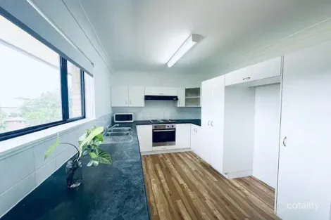 Property photo of 10/116 Clarence Road Indooroopilly QLD 4068