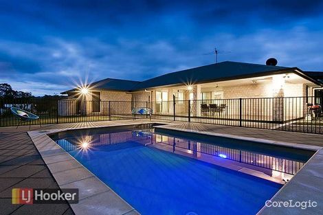 Property photo of 8 Seeana Court Upper Kedron QLD 4055