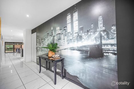 Property photo of 15 Salisbury Place Ooralea QLD 4740