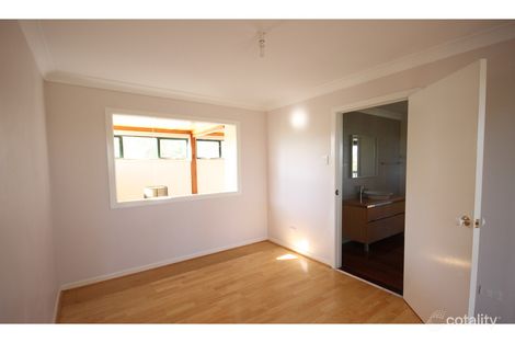 Property photo of 11 Quahlee Grove Karana Downs QLD 4306